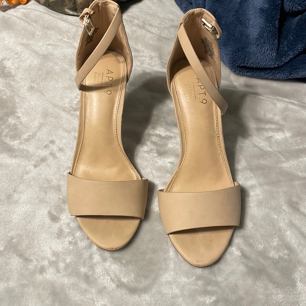 tan heels